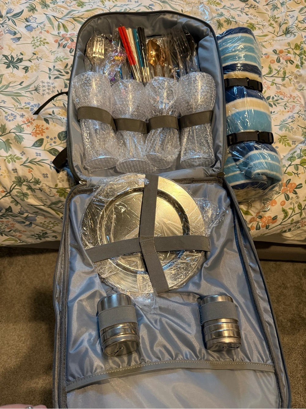 Deluxe Picnic Cookware & Drinkware Set
